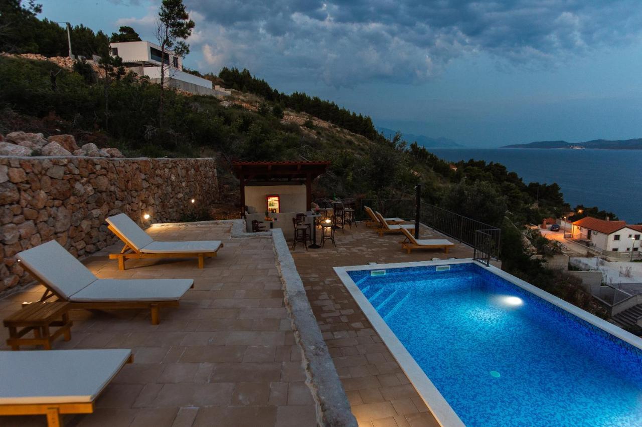 Exclusive Villa Almissa With Swimming Pool And Sea View Lokva Rogoznica Exterior photo