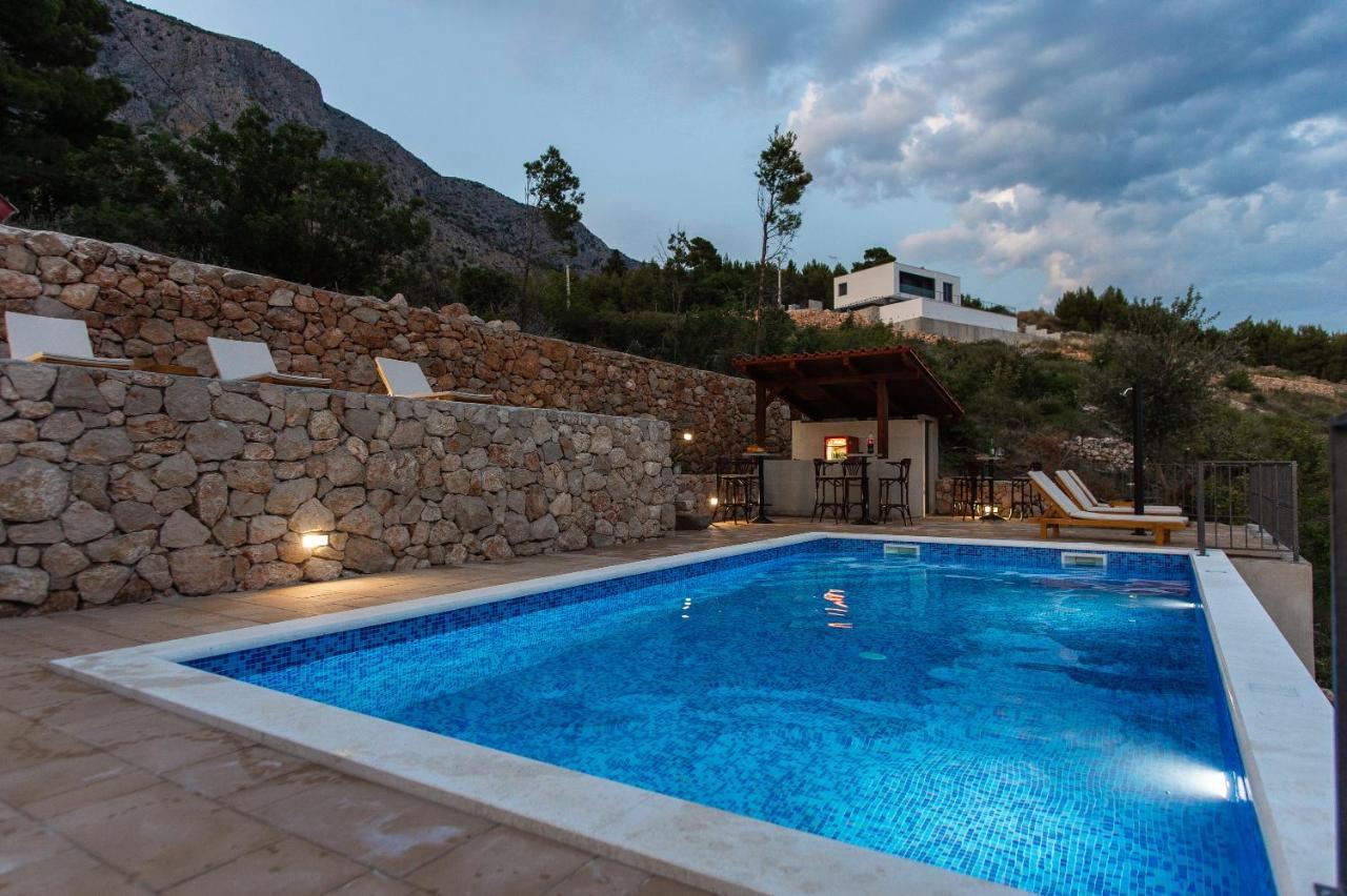 Exclusive Villa Almissa With Swimming Pool And Sea View Lokva Rogoznica Exterior photo