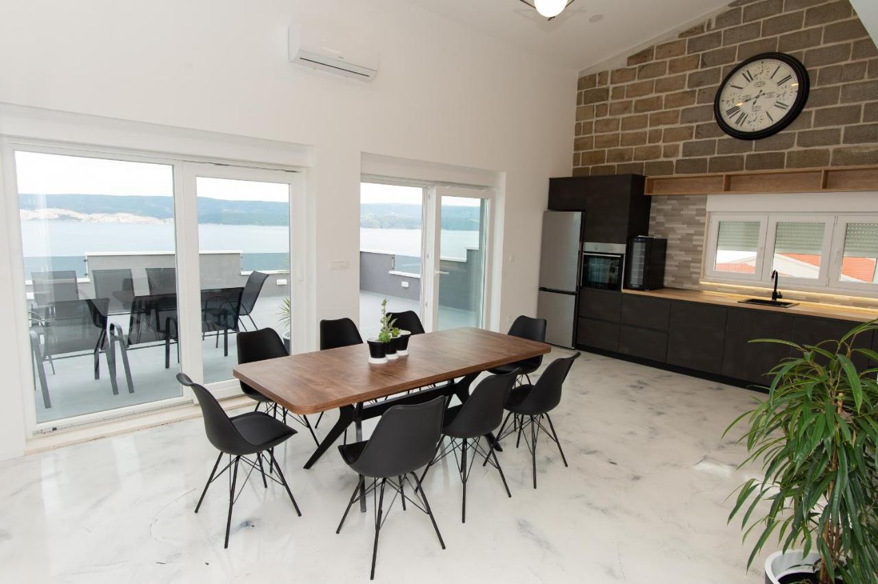 Exclusive Villa Almissa With Swimming Pool And Sea View Lokva Rogoznica Exterior photo