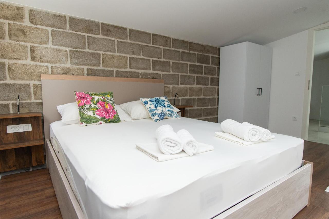 Exclusive Villa Almissa With Swimming Pool And Sea View Lokva Rogoznica Exterior photo