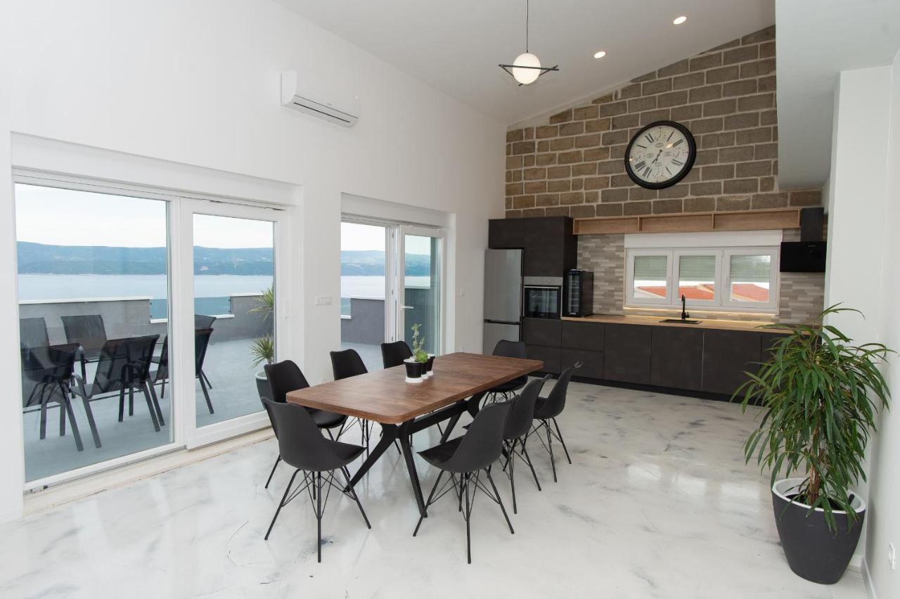 Exclusive Villa Almissa With Swimming Pool And Sea View Lokva Rogoznica Exterior photo